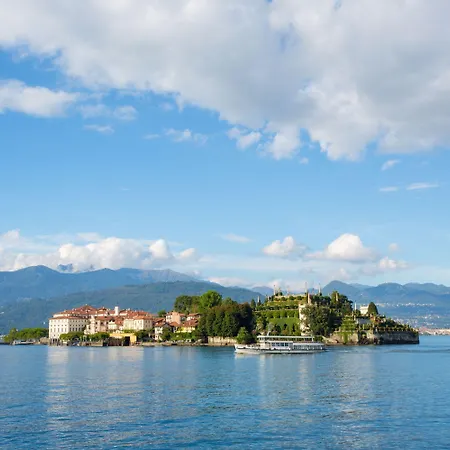 Sweet Escape Center Daire Stresa